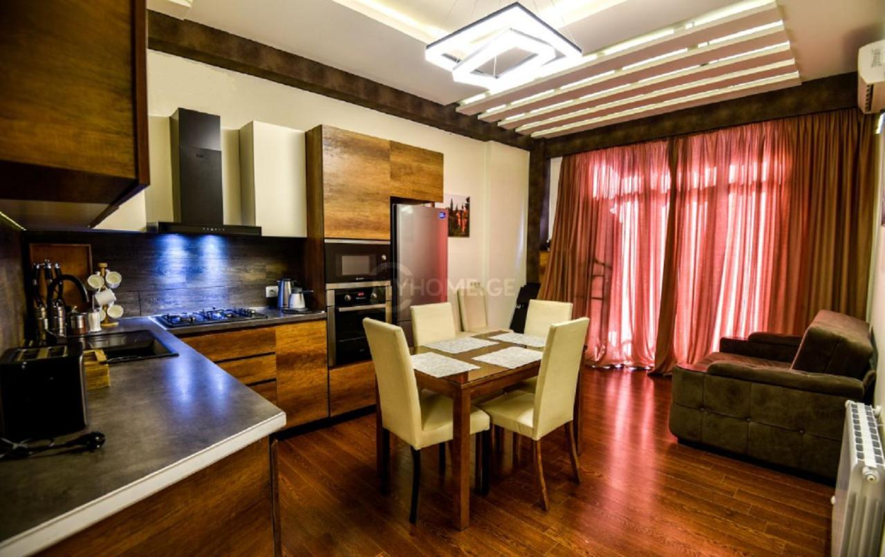 Freedom Square Apartment Tbilisi Exteriör bild